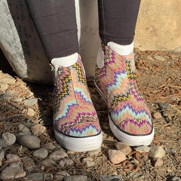 RARE! MISSONI CONVERSE HIGH TOP WOMENS SIZE 7.5 -8 Sneakers SIDE ZIP Excellent - Picture 2 of 9